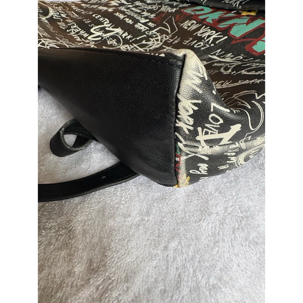DKNY Graffiti Logo Print Backpack Black White Zip - Picture 11 of 13
